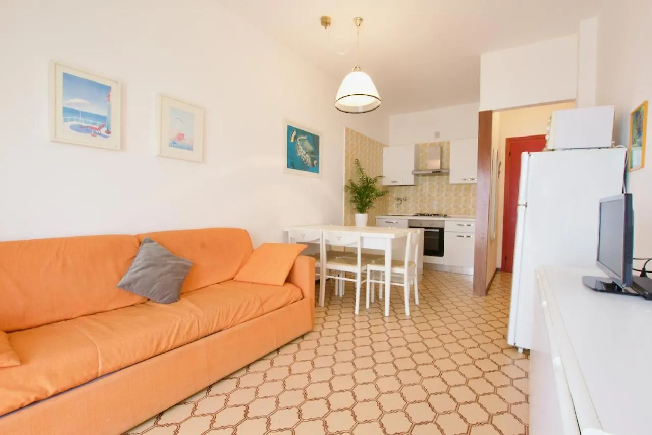 Park Residence N. 41 Lido di Jesolo 0*,  İtalya
